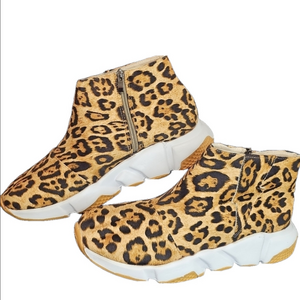 LEOPARD Print Fashion  Sneakers Cognac Color Shoes. New Never Worn